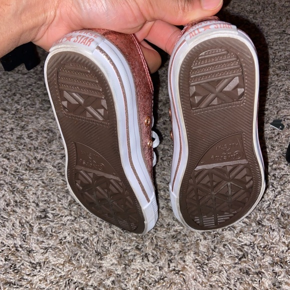 Kids Converse low top color pink. - Picture 6 of 7